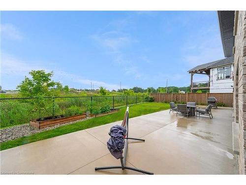 64 Bergenstein Crescent, Fonthill, ON - Outdoor