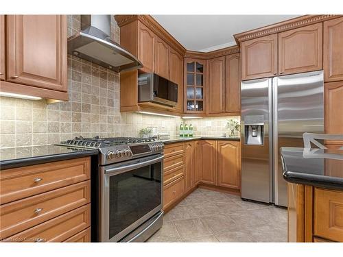 2354 Salcome Drive, Oakville, ON - Indoor Photo Showing Kitchen With Stainless Steel Kitchen