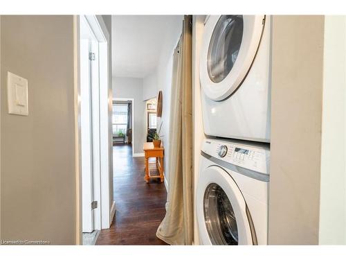 166 Catharine Street N, Hamilton, ON - Indoor Photo Showing Laundry Room