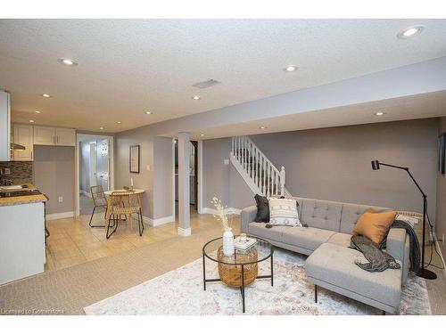 Lower-551 Barnaby Street, Hamilton, ON - Indoor Photo Showing Living Room