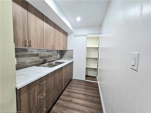 9 Hampton Brook Way Way, Hamilton, ON - Indoor Photo Showing Kitchen With Double Sink