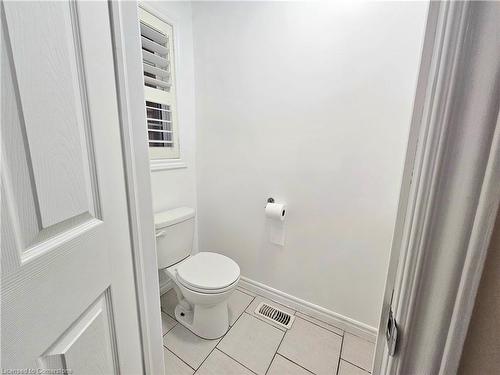 9 Hampton Brook Way Way, Hamilton, ON - Indoor Photo Showing Bathroom