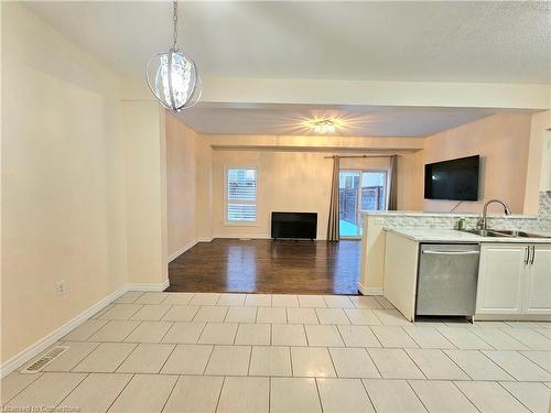 9 Hampton Brook Way Way, Hamilton, ON - Indoor Photo Showing Kitchen With Double Sink