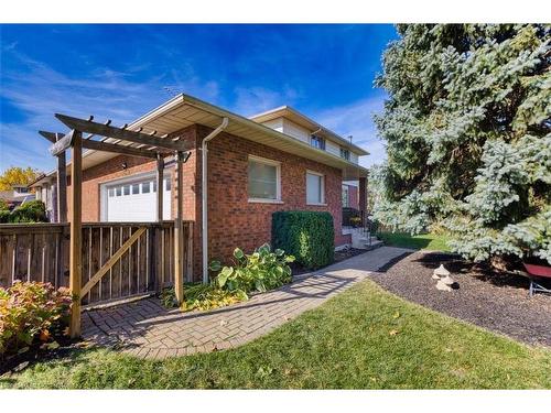 5039 Stenzel Court, Beamsville, ON - Outdoor