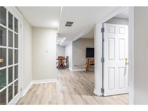 5039 Stenzel Court, Beamsville, ON - Indoor Photo Showing Other Room