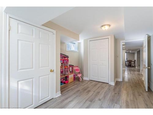 5039 Stenzel Court, Beamsville, ON - Indoor Photo Showing Other Room