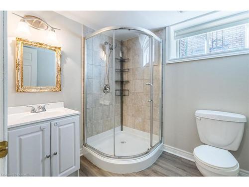 5039 Stenzel Court, Beamsville, ON - Indoor Photo Showing Bathroom