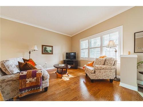 49-34 Southbrook Drive, Binbrook, ON - Indoor Photo Showing Living Room