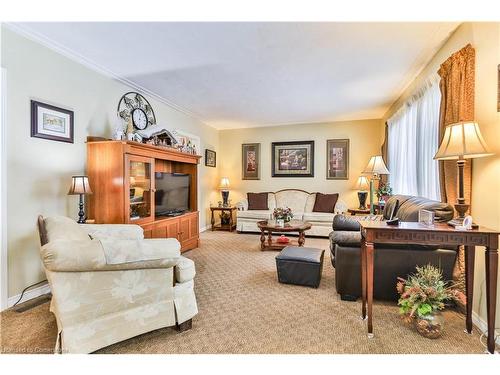 35 Academy Street, Ancaster, ON - Indoor Photo Showing Living Room