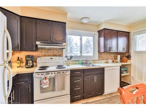 35 Academy Street, Ancaster, ON - Indoor Photo Showing Kitchen