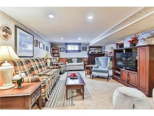 35 Academy Street, Ancaster, ON - Indoor Photo Showing Living Room