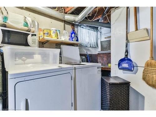 35 Academy Street, Ancaster, ON - Indoor Photo Showing Laundry Room