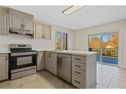 1690 Mount Albert Road, East Gwillimbury, ON - Indoor Photo Showing Kitchen