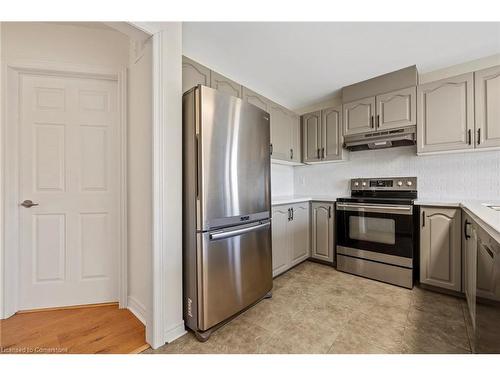 1690 Mount Albert Road, East Gwillimbury, ON - Indoor Photo Showing Kitchen