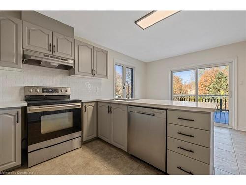 1690 Mount Albert Road, East Gwillimbury, ON - Indoor Photo Showing Kitchen