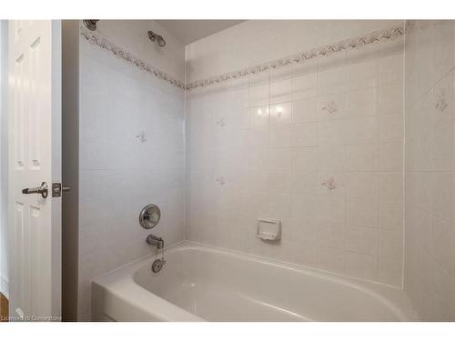 1690 Mount Albert Road, East Gwillimbury, ON - Indoor Photo Showing Bathroom