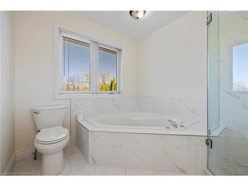 1690 Mount Albert Road, East Gwillimbury, ON - Indoor Photo Showing Bathroom