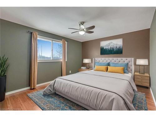 42 Westchester Way, Brantford, ON - Indoor Photo Showing Bedroom