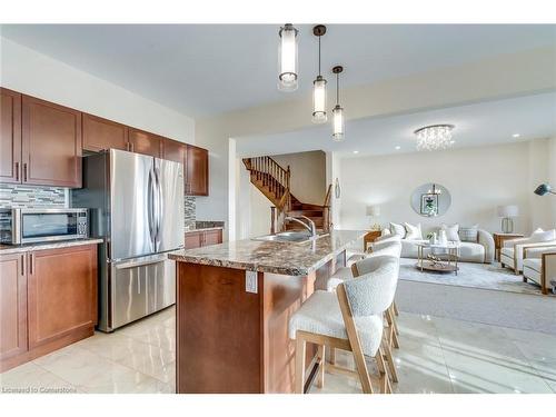 428 Dalgleish Trail Trail, Stoney Creek, ON - Indoor Photo Showing Kitchen