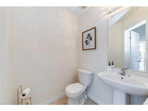 428 Dalgleish Trail Trail, Stoney Creek, ON - Indoor Photo Showing Bathroom