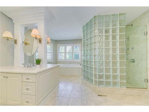 341 Acacia Court, Oakville, ON - Indoor Photo Showing Bathroom