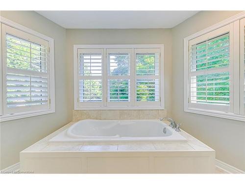 341 Acacia Court, Oakville, ON - Indoor Photo Showing Bathroom