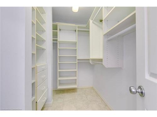 341 Acacia Court, Oakville, ON - Indoor With Storage