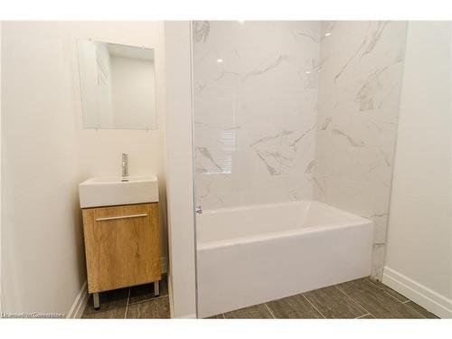 1 (Main)-49 Gladstone Avenue, Hamilton, ON - Indoor Photo Showing Bathroom