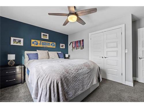 1479 Merrittville Hwy, Thorold, ON - Indoor Photo Showing Bedroom