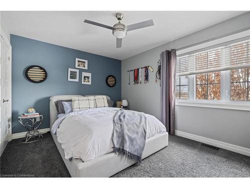 1479 Merrittville Hwy, Thorold, ON - Indoor Photo Showing Bedroom