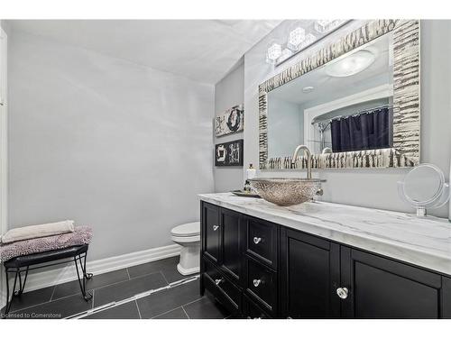 1479 Merrittville Hwy, Thorold, ON - Indoor Photo Showing Bathroom