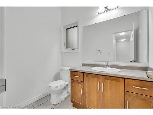 1318 Caen Avenue, Woodstock, ON - Indoor Photo Showing Bathroom