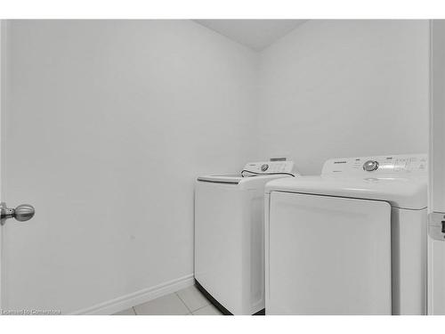 1318 Caen Avenue, Woodstock, ON - Indoor Photo Showing Laundry Room