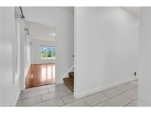 1318 Caen Avenue, Woodstock, ON - Indoor Photo Showing Other Room