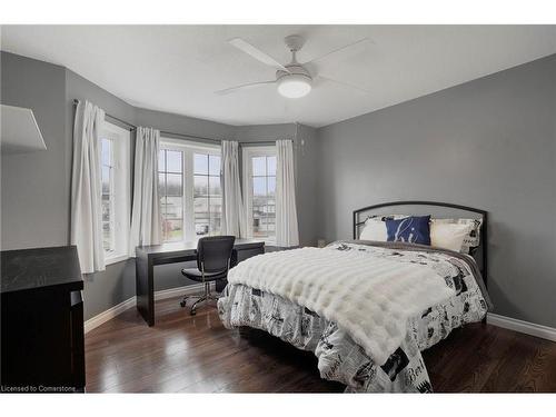 91 Merrilee Crescent, Hamilton, ON - Indoor Photo Showing Bedroom