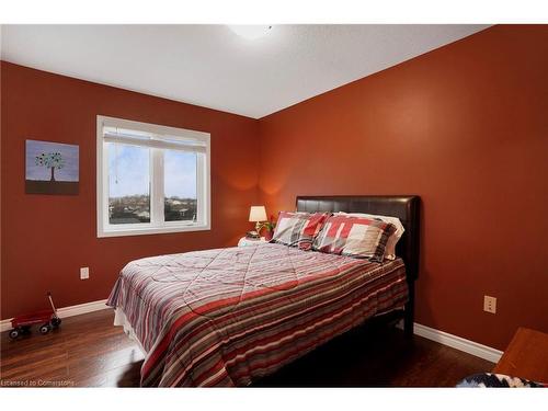 91 Merrilee Crescent, Hamilton, ON - Indoor Photo Showing Bedroom