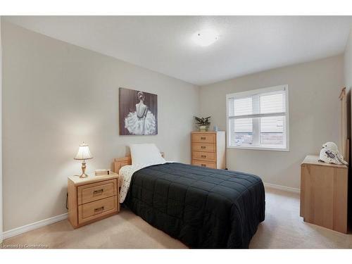 91 Merrilee Crescent, Hamilton, ON - Indoor Photo Showing Bedroom