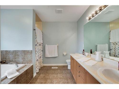 91 Merrilee Crescent, Hamilton, ON - Indoor Photo Showing Bathroom