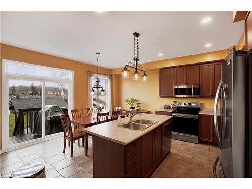 91 Merrilee Crescent, Hamilton, ON - Indoor Photo Showing Kitchen With Double Sink