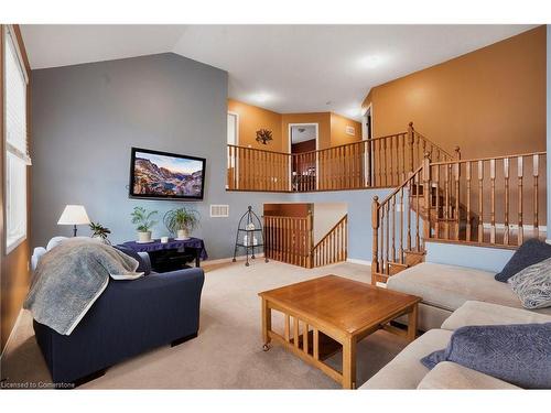 91 Merrilee Crescent, Hamilton, ON - Indoor Photo Showing Living Room