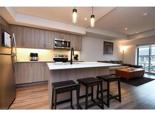 315-16 Markle Crescent, Ancaster, ON - Indoor Photo Showing Kitchen With Stainless Steel Kitchen With Upgraded Kitchen