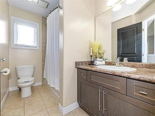 385 Murray Street, Grimsby, ON - Indoor Photo Showing Bathroom