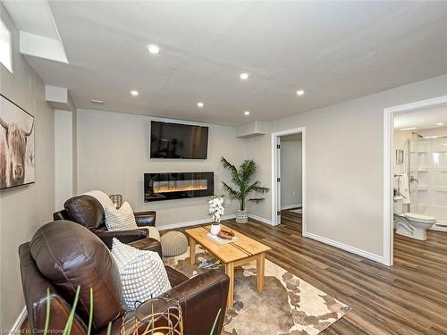 385 Murray Street, Grimsby, ON - Indoor Photo Showing Living Room With Fireplace