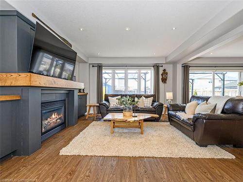 385 Murray Street, Grimsby, ON - Indoor Photo Showing Living Room With Fireplace