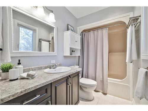 7000 Windsor Crescent, Niagara Falls, ON - Indoor Photo Showing Bathroom