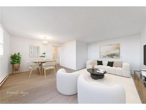 705-700 Dynes Road, Burlington, ON - Indoor Photo Showing Living Room