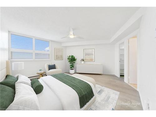 705-700 Dynes Road, Burlington, ON - Indoor Photo Showing Bedroom