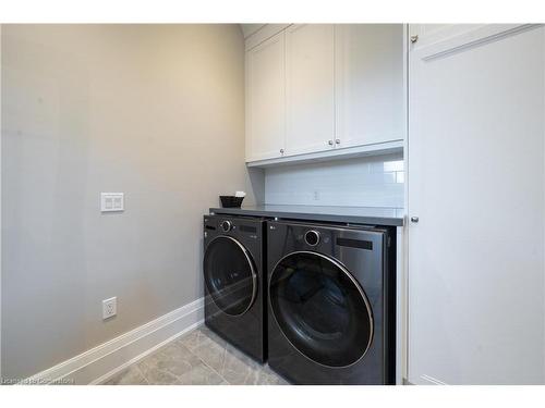 417 Scarsdale Crescent, Oakville, ON - Indoor Photo Showing Laundry Room