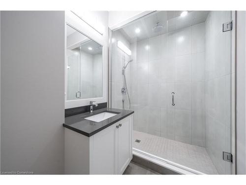 417 Scarsdale Crescent, Oakville, ON - Indoor Photo Showing Bathroom