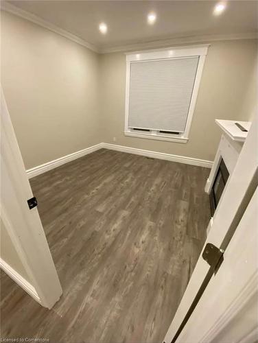 12 Poplar Avenue, Hamilton, ON - Indoor Photo Showing Other Room